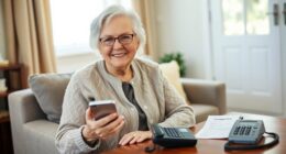 senior emergency contact strategies